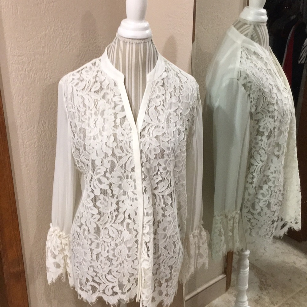 Chico’s lace front blouse